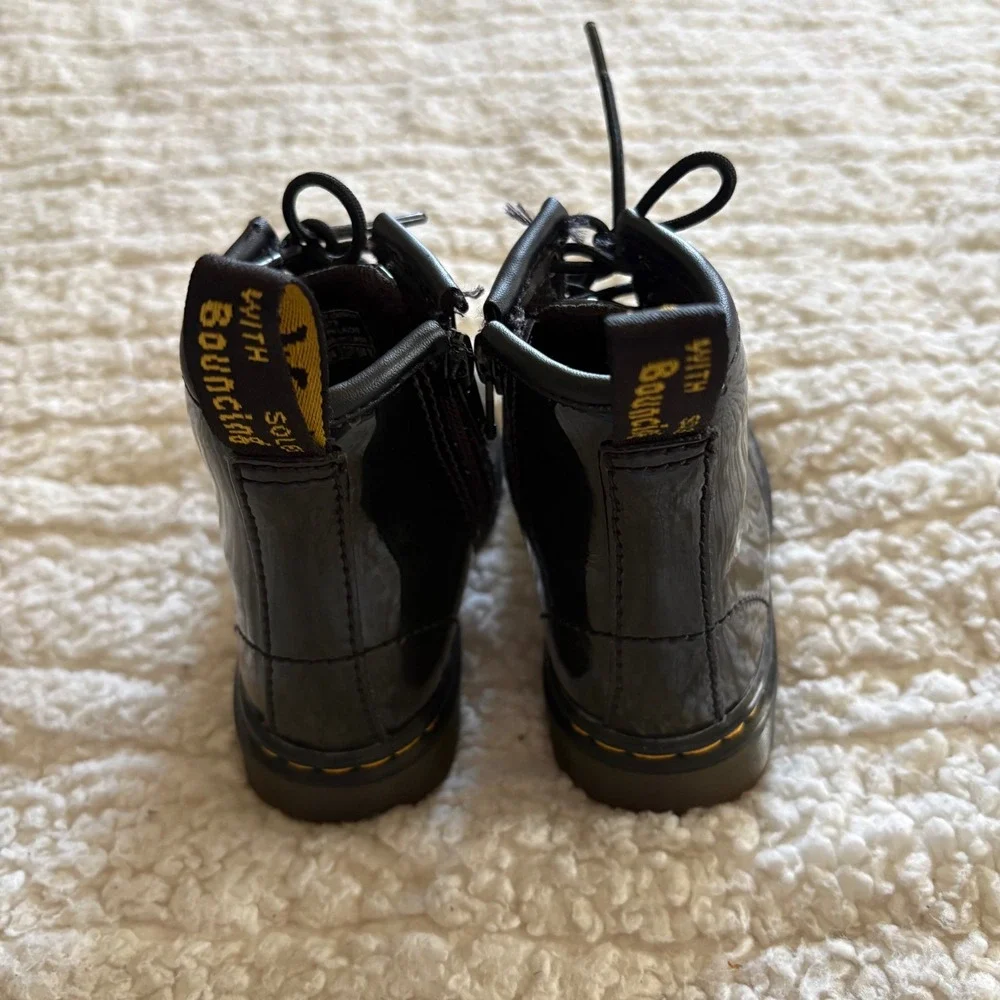 Dr. Martens Delaney Black Patent Leather Lace Up Side Zip Boots Kids US‎ 7 1460